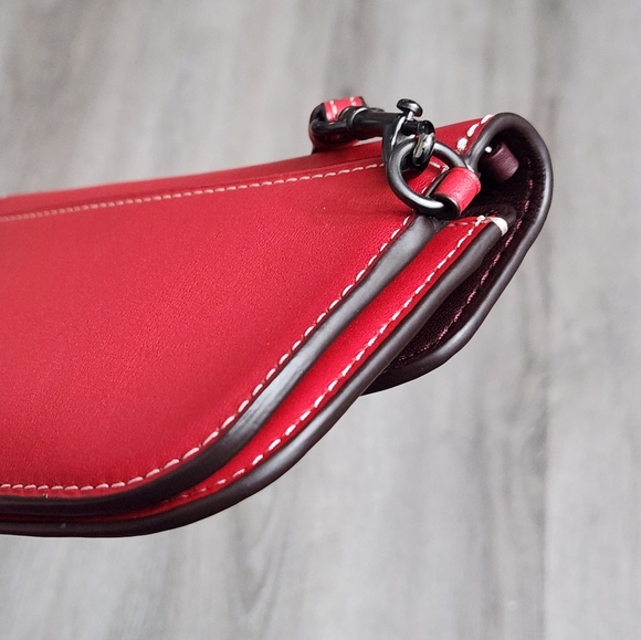 COACH 1941 RED GLOVETANNED LEATHER WRISTLET CLUTCH 58818 - Picture 6 of 10